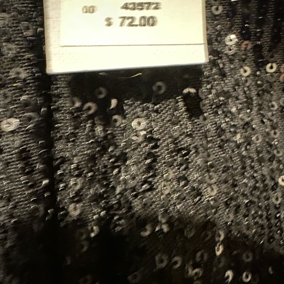 NWT🏷️ Gilli Sequin V Neck Bodysuit - Picture 4 of 4